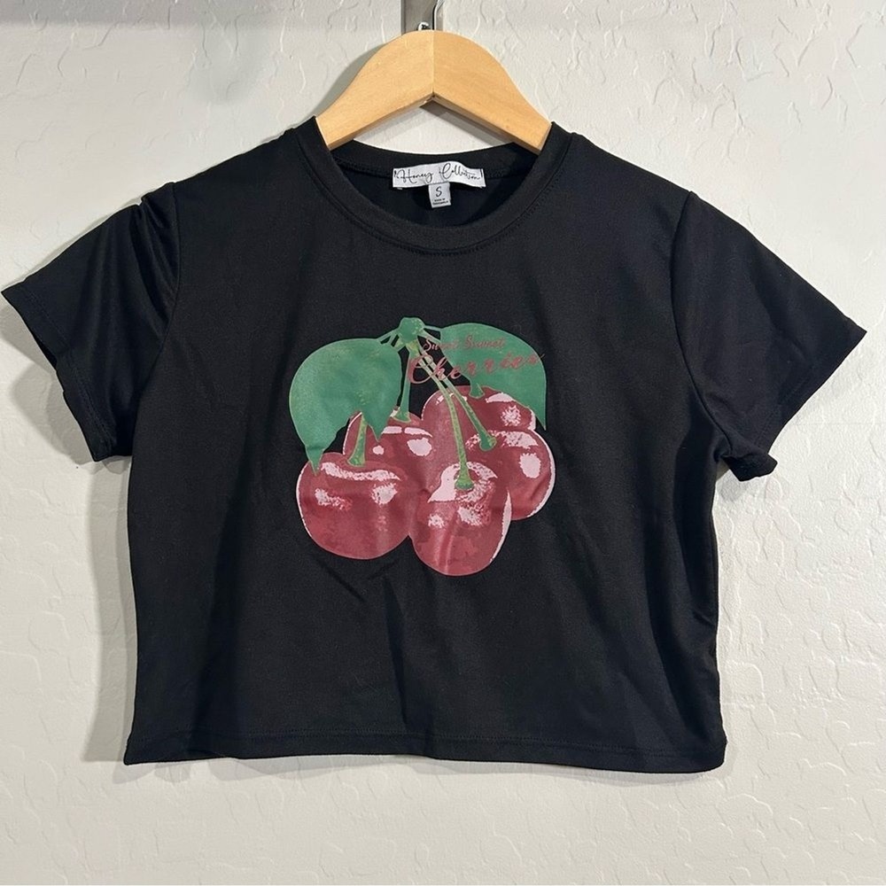 Honey Collection Black Cherry Graphic Crop Top Small Coquette Y2K Grunge Tee